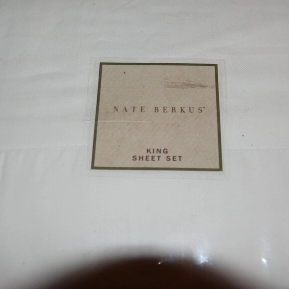 NEW!! NATE BERKUS LUXURY WHITE KING SHEET & PILLOWCASES 100% COTTON - Picture 3 of 3